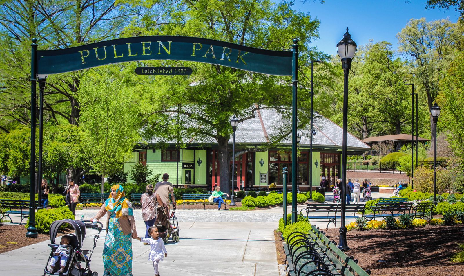 Image of pullen park in the summer